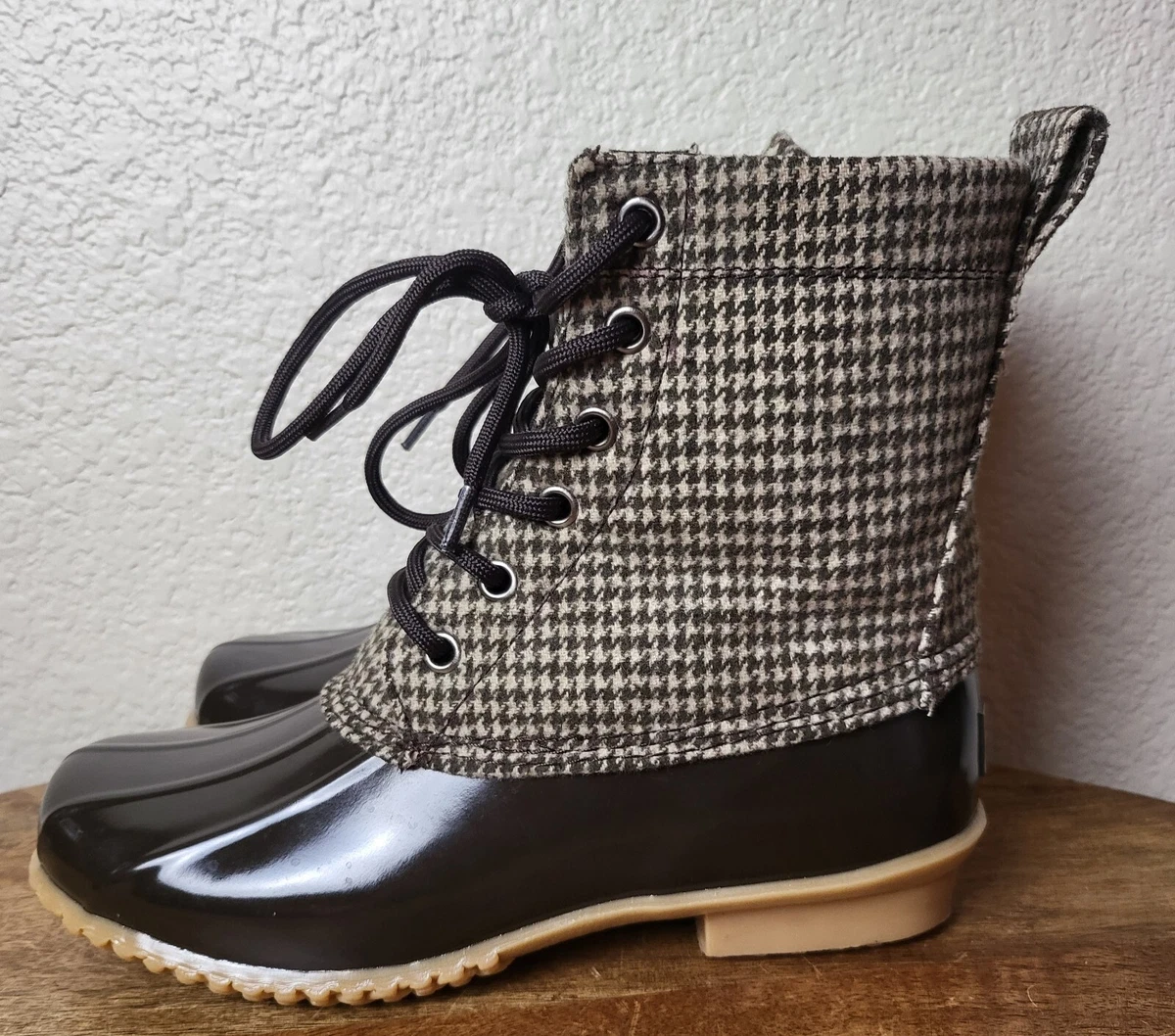 G. H. Bass Co Women s 7M Harlequin Duck Boots Houndstooth Rain Waterproof Lace