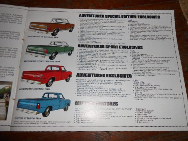 Folleto del concesionario Dodge Pick Up 1975 nuevo de stock y 4 WD Adventurer Special D100 D200 D300 Foto 3 de 4