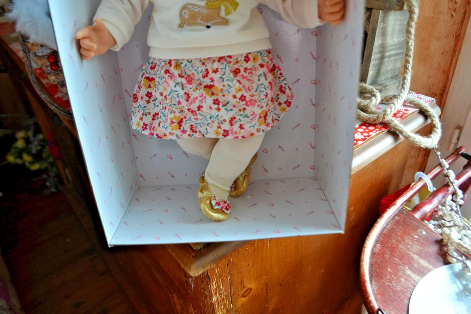 poupee COROLLE grand poupon anais en hivers EN SERIE LIMITE NEUVE - Photo 2/3