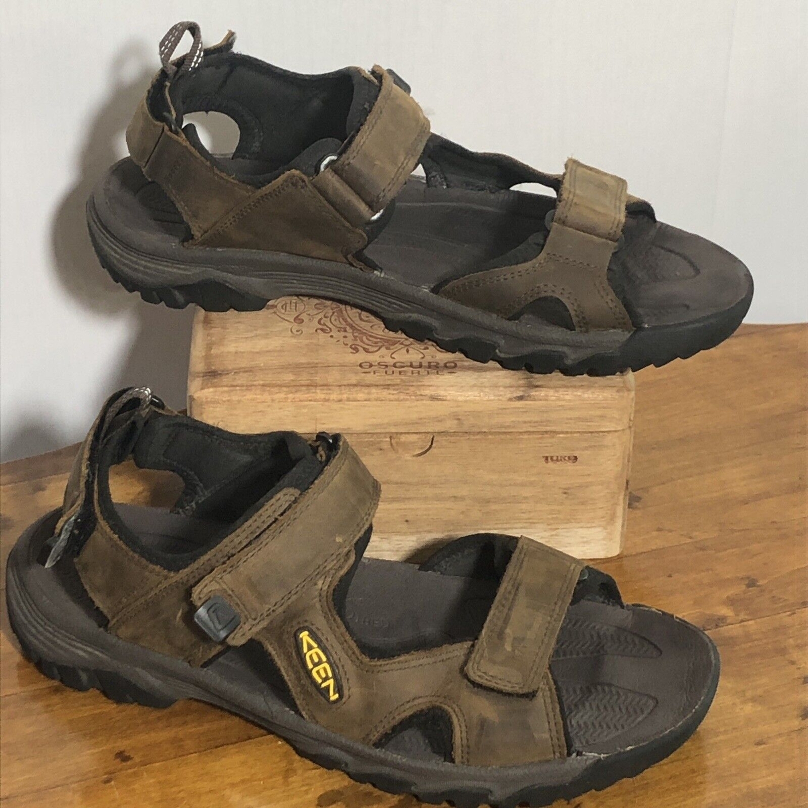 Sandali Keen uomo 12 pelle marrone Targhee III punta aperta bisonte pacciamatura anatomici