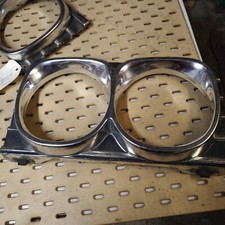 Chevrolet Impala SS 1967 Entourages Droit Et Gauche Phares