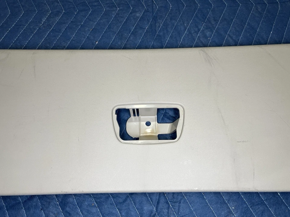 Volvo XC70 2008-2013 maletero trasero techo panel de ajuste bronceado OEM #4316E Foto 2 de 4