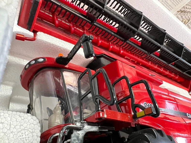 Ertl Case IH International Harvester Red Steiger 450 Tractor 1:32 Prestige - Image 3 of 4