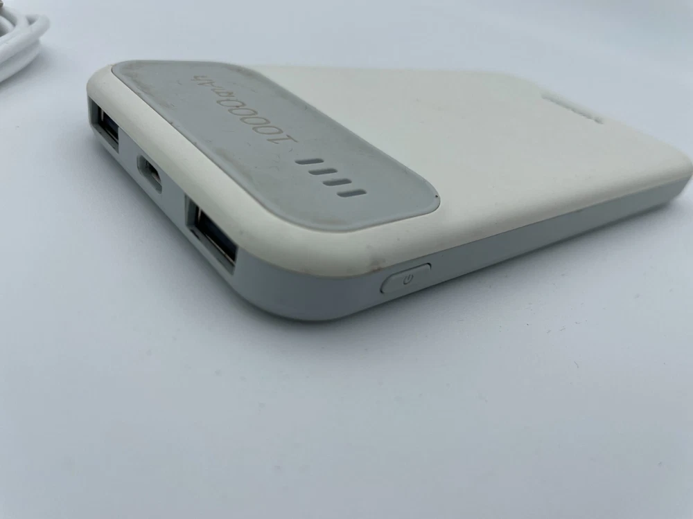 Miniso 10000mAh Power Bank JP-62 Portable Charger White for iPhone and Android  