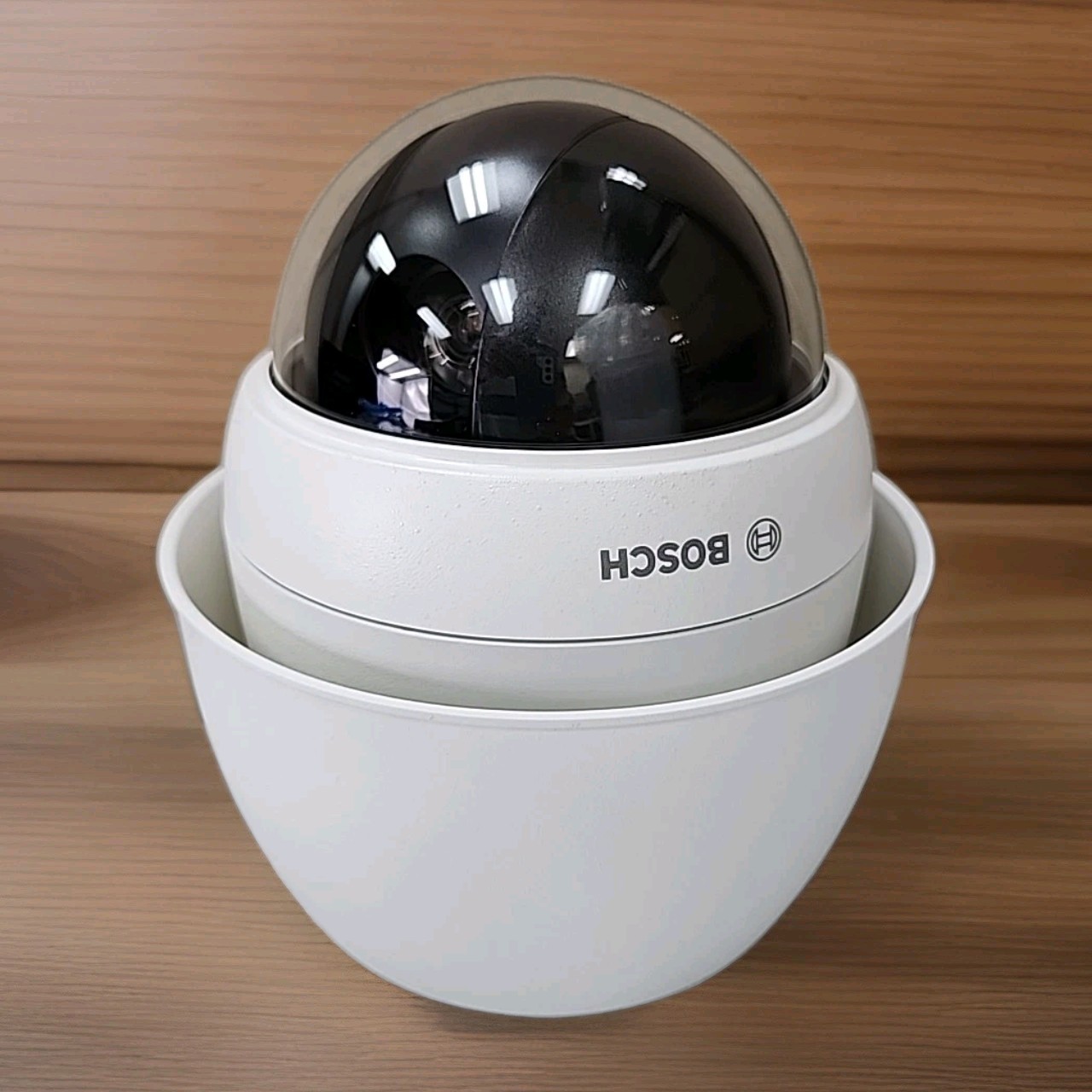 NEW Bosch Autodome IP Starlight 7000i 2MP HDR Dome Camera - White (NDP-7512-Z30)