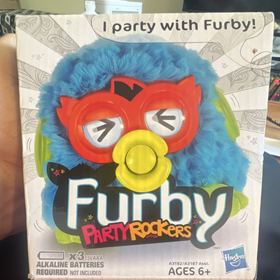 Hasbro Furby Party Rockers Blue Interactive Electronic Toy 6+ 2012 A3192/A3187