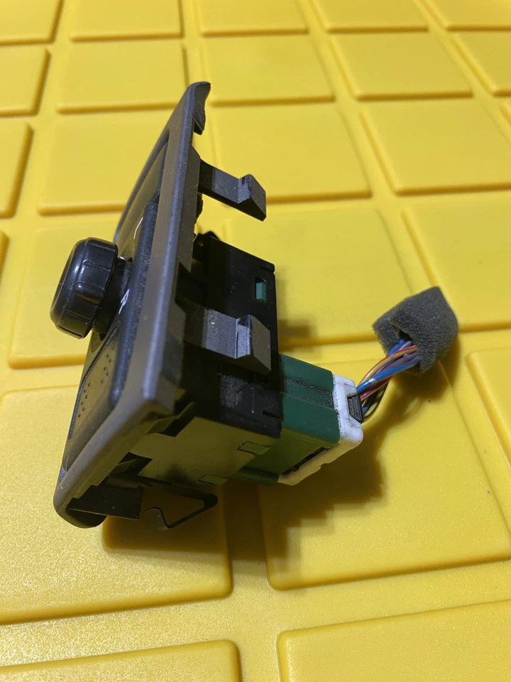 Nissan Infiniti I30 2000 interruptor de espejo retrovisor eléctrico OEM lado izquierdo derecho sedán Foto 3 de 4