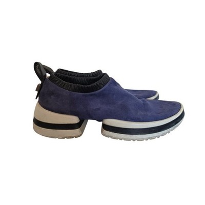 STUART WEITZMAN 612 Blue Suede Slip-On Comfy Sneakers SZ 7