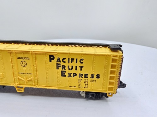 Bachmann N Scale 5462 51’ Mechanical Steel Reefer Pacific Fruit Express PFE - Picture 2 of 10