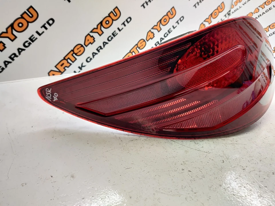 LUZ TRASERA IZQUIERDA MERCEDES-BENZ CLASE R R320 W251 A2518200364 Foto 2 de 4