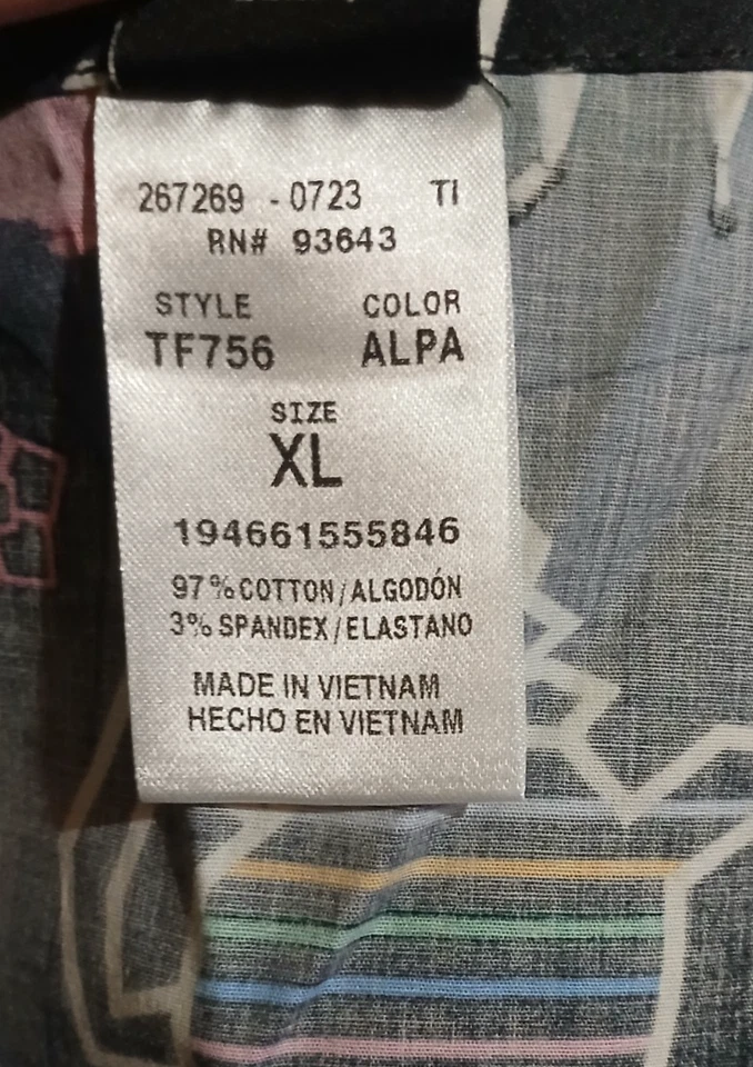 Disney Tooniforms Scrubs top Alice in Wonderland Women size XL New With Tags - Image 4 of 4