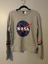 NASA Woman  s Gray Graphic Pull Over Sweatshirt Top Size Medium