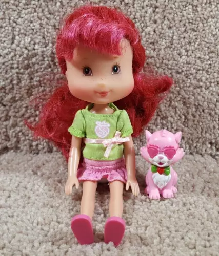 2006 Playmate Toys Strawberry Shortcake - Sweet Ride Along Doll & Pet