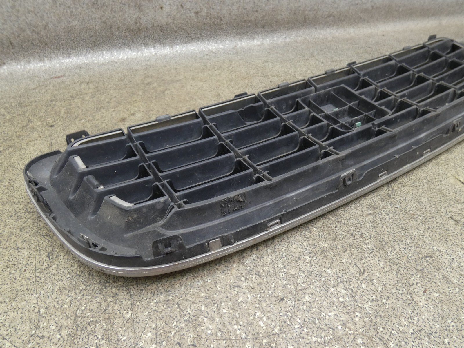 Kühlergrill 30744915 30744914 30744916 Frontgrill Volvo V50 2.0D 08.