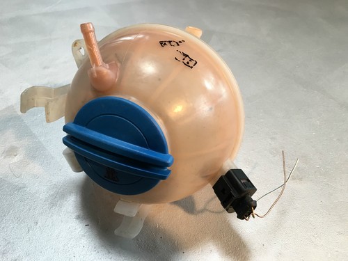 AUDI A3 8P Ausgleichsbehälter 1K0121407A  75TKM