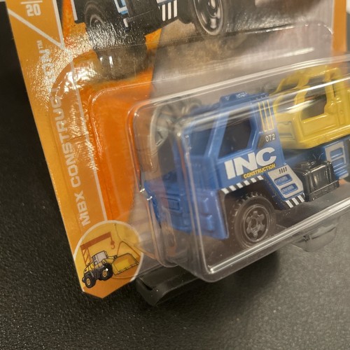 Matchbox MBX Construction 3/20 MBXcavator Blue & Yellow Die-Cast Toy 33/125 - Picture 6 of 10