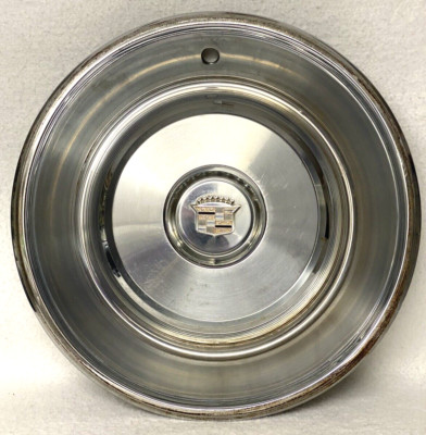 ORIGINAL CADILLAC HUBCAP,16''STAINLESS STEEL,D.L.AULD CENTERCAP EMBLEM,1965,65,OE