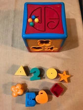 Baby Activity Cube 6" square Bead Maze 8 pc letters numbers 12-18 months Battat