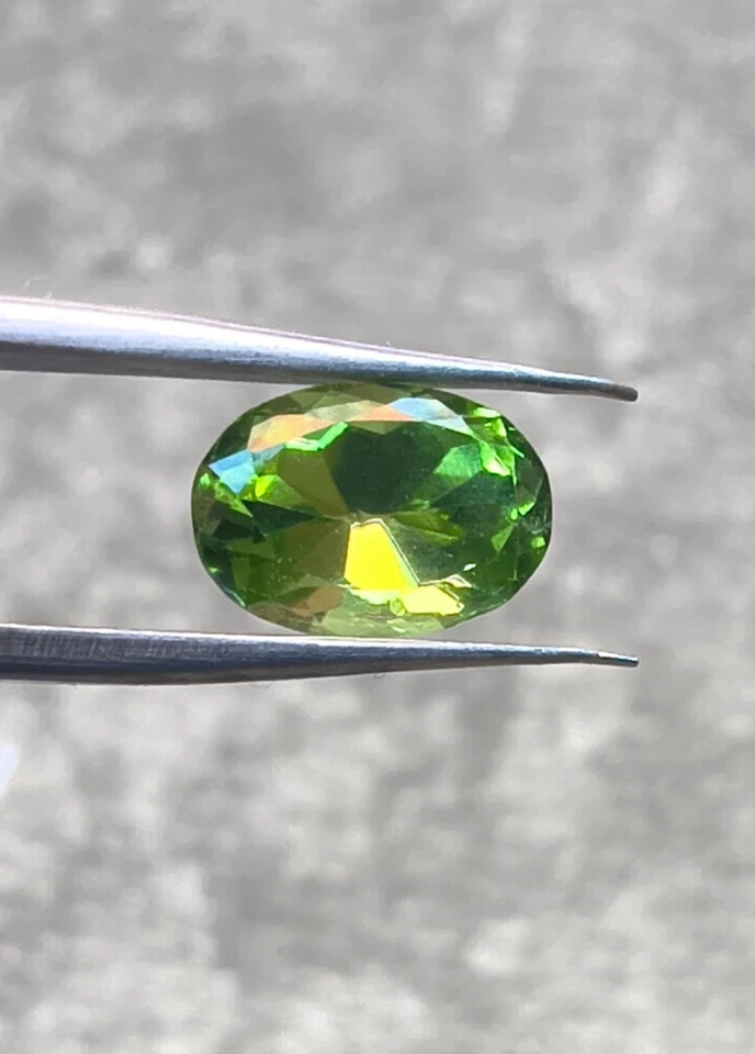 1.8 CTS Faceted Peridot, Beautiful Green Color - Image 2 of 4