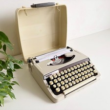 Brother Deluxe 900 Typewriter | 1970s | Working | Serviced  UPS 3-Day to US/CAN thumbnail