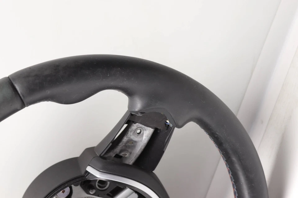 BMW M6 GRAN CUPÉ 2014-2019 4,4 L - Volante de 3 radios (M) 7846035 Foto 3 de 4