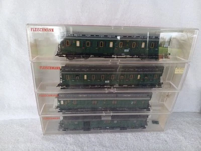Fleischmann HO Gauge Rake Of Four DRG Coaches 5080 5085 5086 & 5088 K - Image 1 of 4