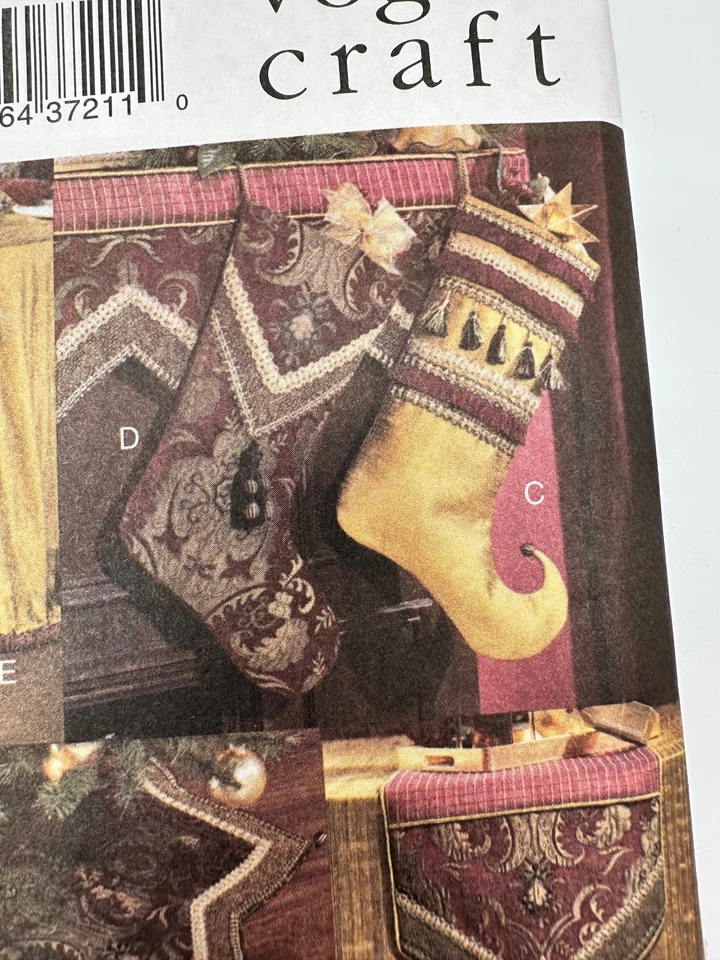 Vogue Craft Luxe Christmas Accessories Pattern Tree Skirt Stocking Uncut Vintage - Image 4 of 4