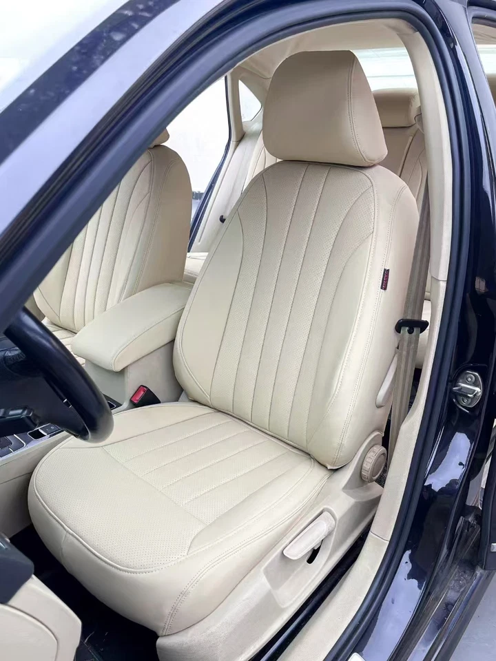 Funda de asiento de coche de cuero personalizada Motoptes para Volkswagen Passat 2012-2022 Foto 2 de 4