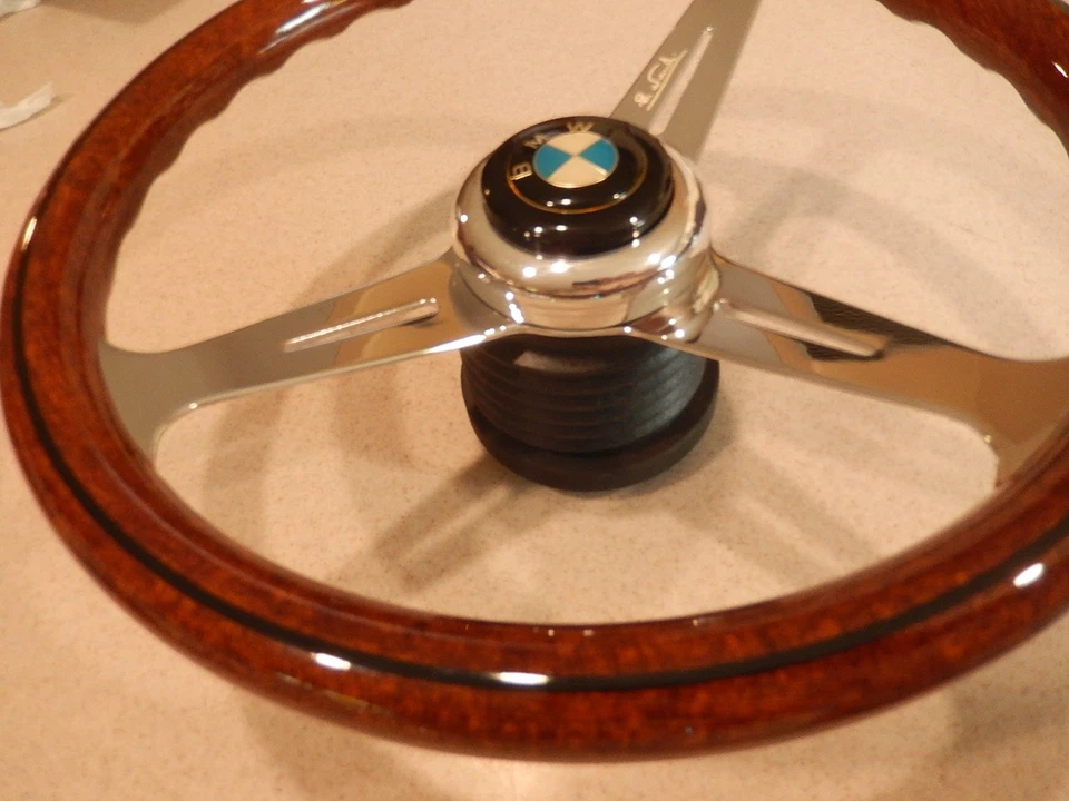 Nardi BMW Botón Bocina Grande - MOMO C0155 BUJE E9 - Volante 355 mm NUEVO Foto 2 de 4