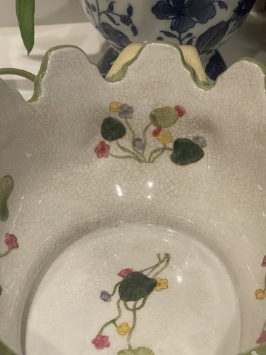 Vintage Chinese Porcelain Bowl Scalloped Edged with Handles - Picture 4 of 20
