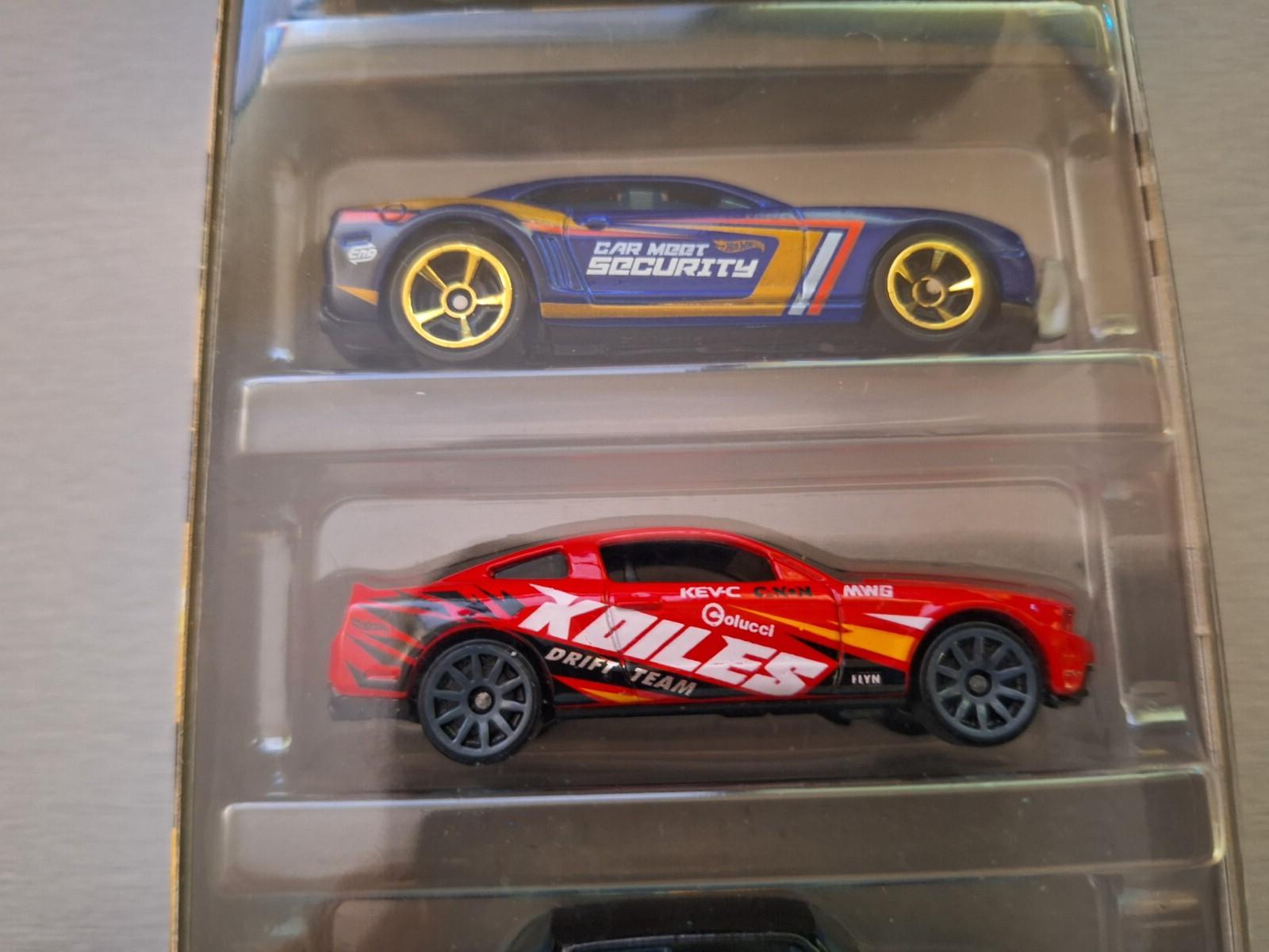 Picture 4 of 11