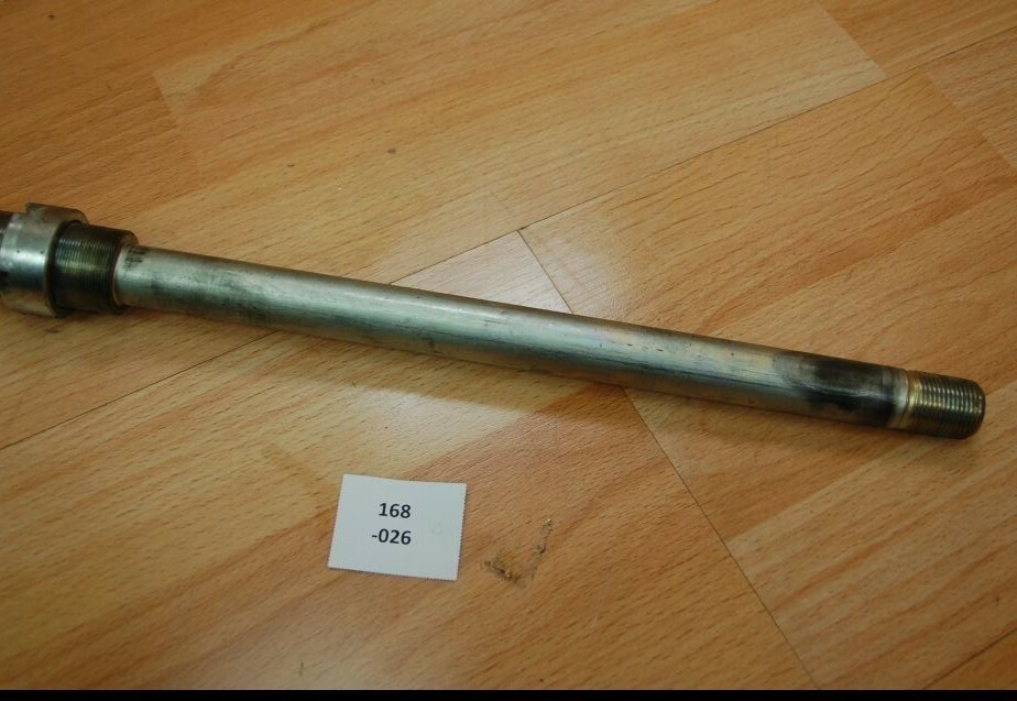 Kawasaki ZZR1200 ZXT20C 02-05 Schwingenachse 168-026 | eBay