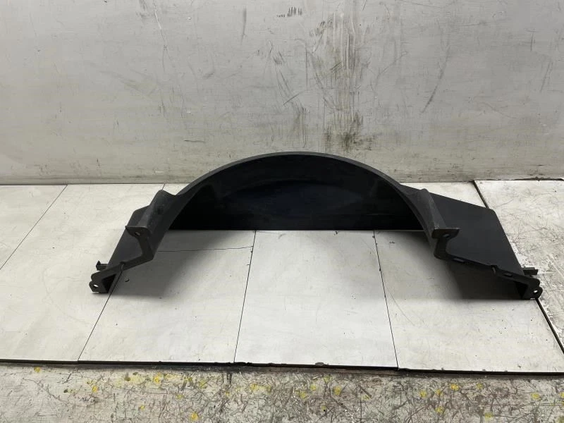 Chevrolet Suburban 1500 2002 cubierta inferior del ventilador de refrigeración del motor OEM+ Foto 2 de 4