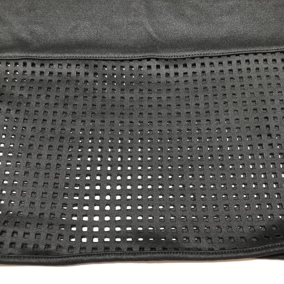 Saia A. Byer Feminina Tamanho Médio Puxador Preta Corte Laser Borda Elástica Bodycon - Imagem 4 de 4