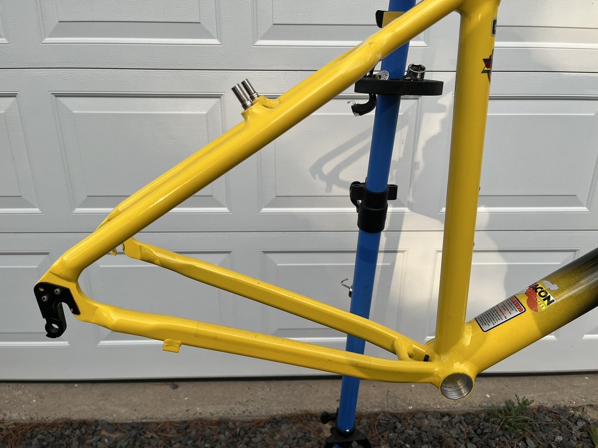 Near Mint) 1998 CANNONDALE F3000 Vintage Large Frame MTB