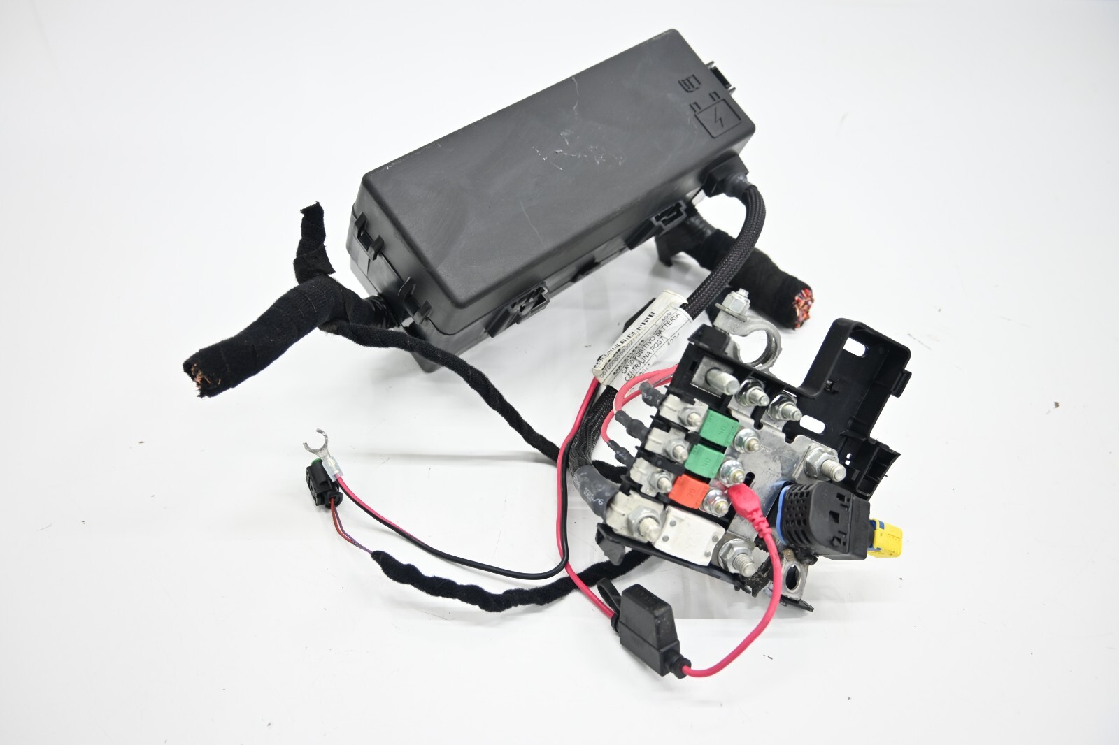 ⭐ 14-20 Maserati Ghibli Quatt Rear Trunk Fuse Relay Junction Box Terminal Oem