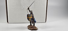 AeroArt St. Petersburg Collection 3574 English Knight with Sword  Shield RARE