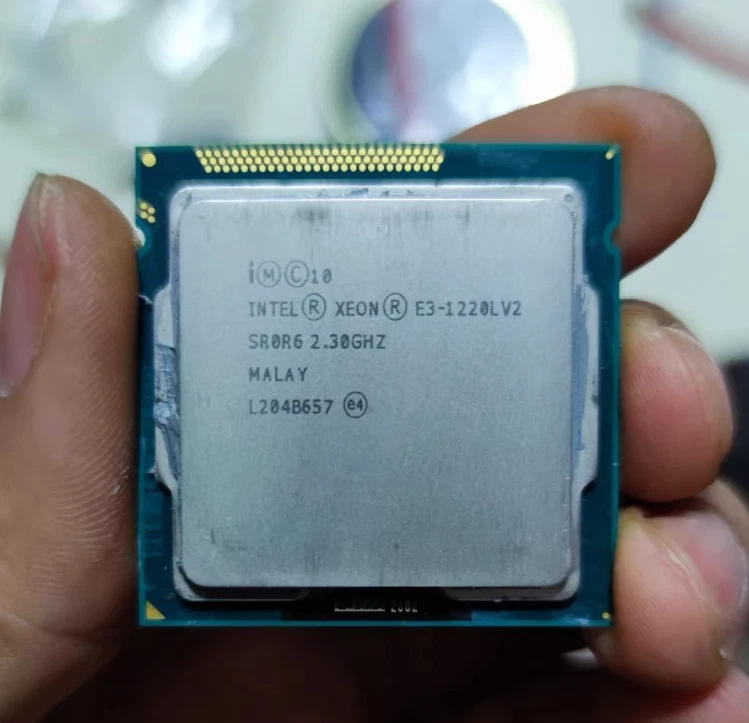 Intel Xeon E3-1220L V2 LGA1155 CPU Processor 2.3GHz Dual-Core 3MB E3-1220LV2 - Image 3 of 4