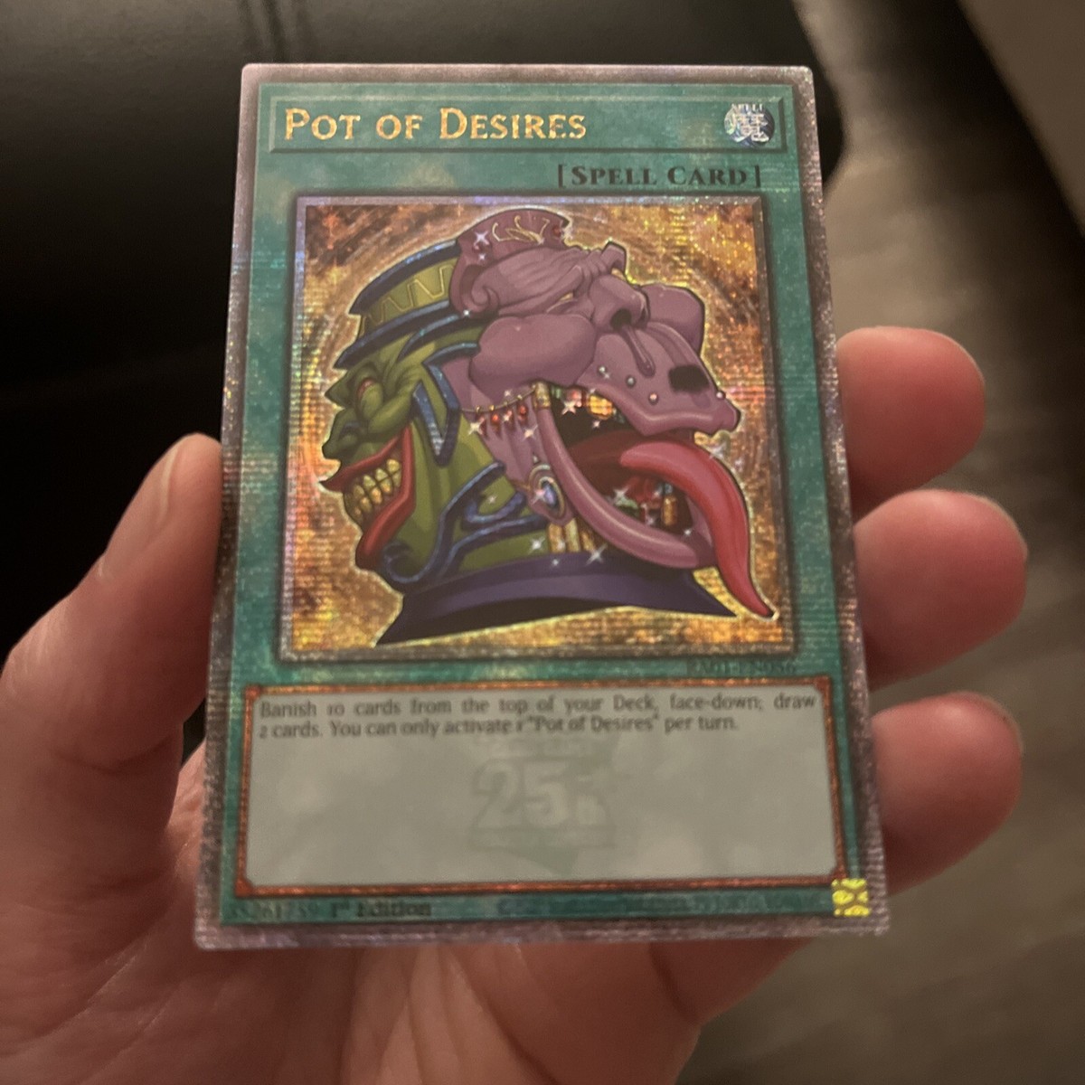 Carta Pot Of Desires - Edición Quarter Century Secret Rare RA01-EN056 - 1ª Edición - Colección 25º Aniversario