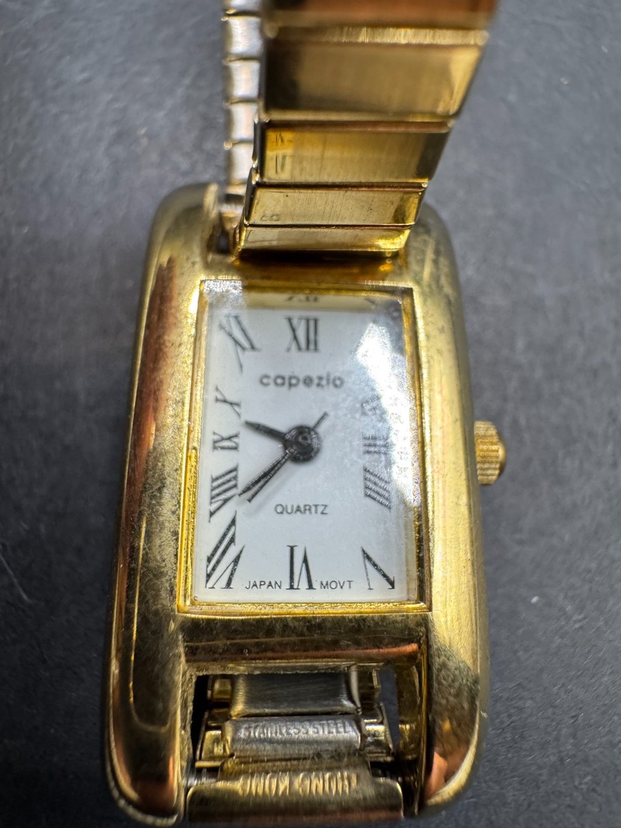 Vintage Rare Ladies Capezio Gold Tone Bracelet Quartz Watch  display picture 3