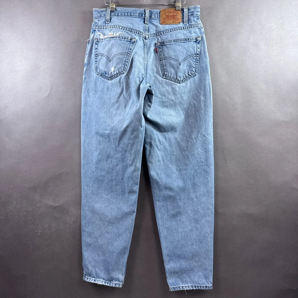 Pantalones de mezclilla sueltos relajados vintage Levis Jeans para hombre 33x34 azul Y2K lavado claro aplastados Foto 3 de 4