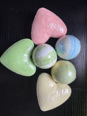Bath Bombs Mixed 6 Count Heart Shape & Circle Bath Bomb, Random Scent