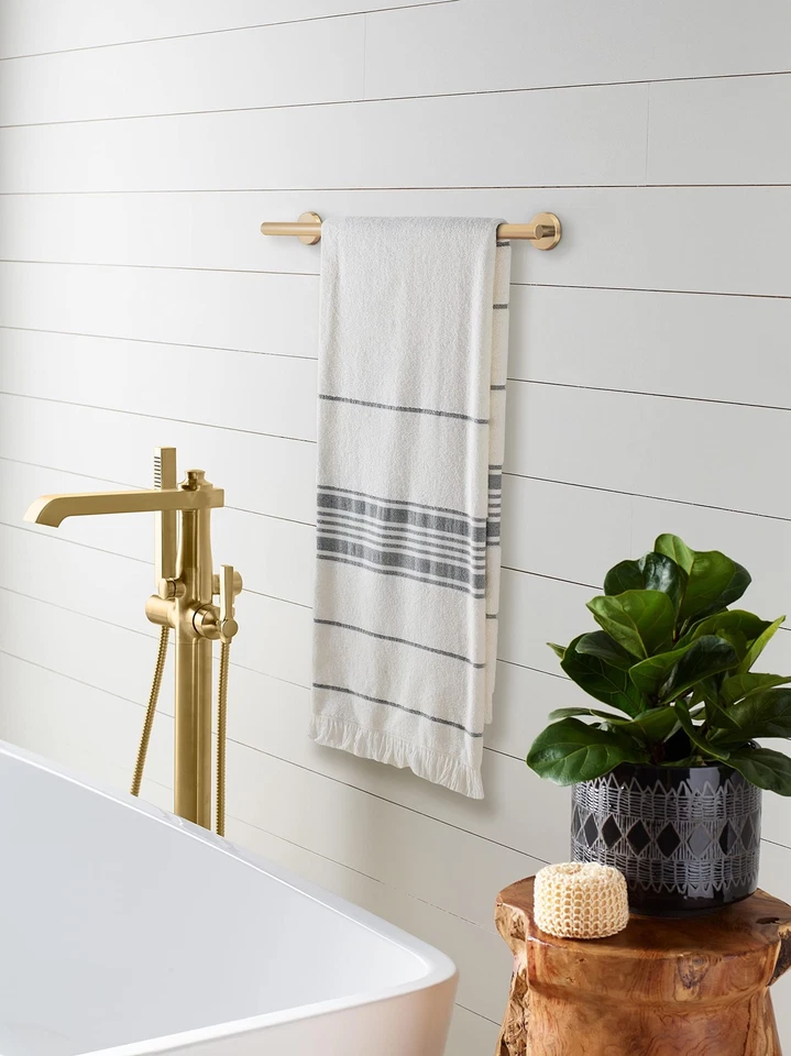 BH26543CZ | Toallero Champagne Bronce | Toallero 18 pulgadas (457 mm) | Arrondi... Foto 2 de 4