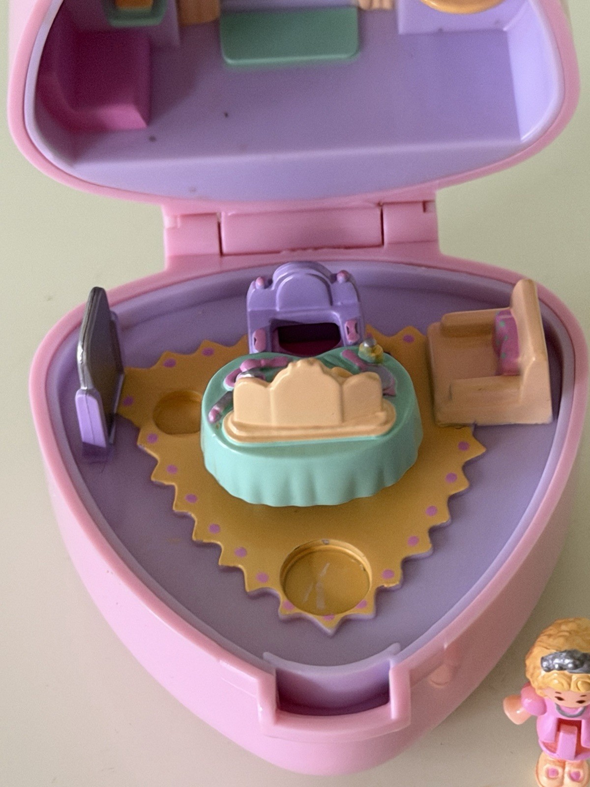 Polly Pocket POLLY’s BIG NIGHT OUT Ring Case Playset 100% COMPLETE 1995 Vintage