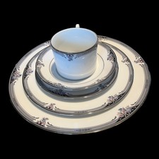 HOLIDAY READY 6 Settings of 5 Pc Noritake Squ...