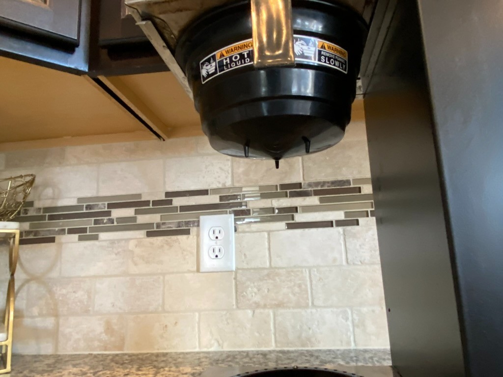 BUNN VPR Series 33200 Commercial Coffee Maker FOR PARTS ONLY