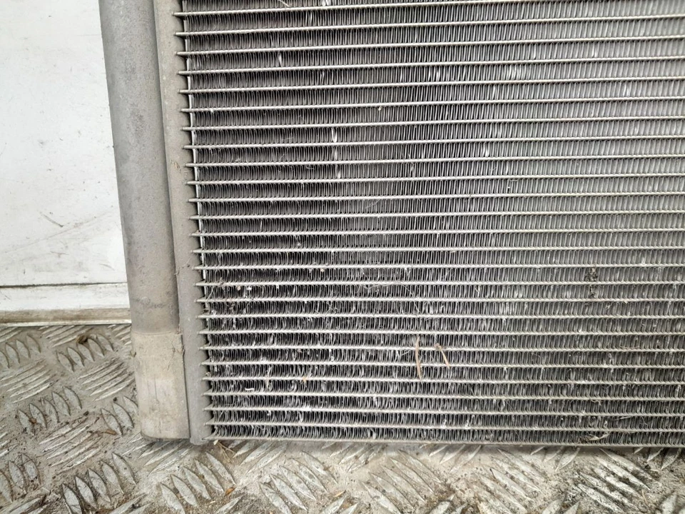 Range Rover Velar R-dyn L560 2018 Air Con Radiator GX7319710BC - Image 4 of 4