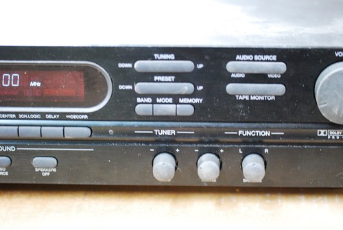 Carver CT 26V AV Preamplifier/Tuner Powers Up No signal Pass AS IS for parts - Picture 3 of 6