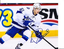 TAMPA BAY LIGHTNING VALTTERI FILPPULA SIGNED STICKHANDLING 8X10