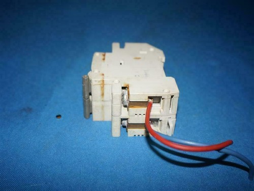 Lovato DC 4 DC4 Circuit Breaker 2P - Picture 3 of 7